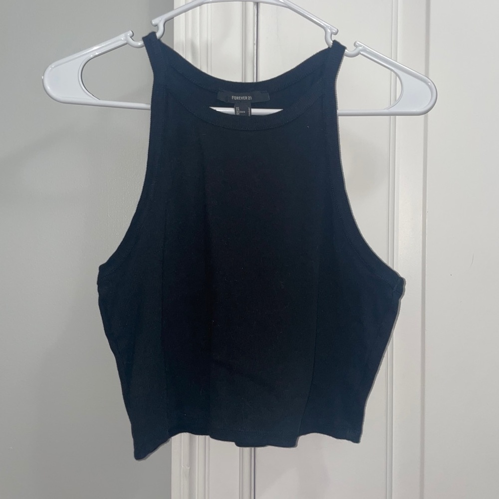 women’s crop top